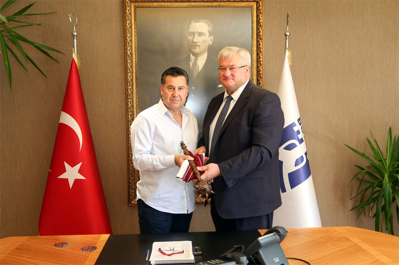 Ukrayna Ankara Büyükelçisi’nden Mehmet Kocadon’a ziyaret