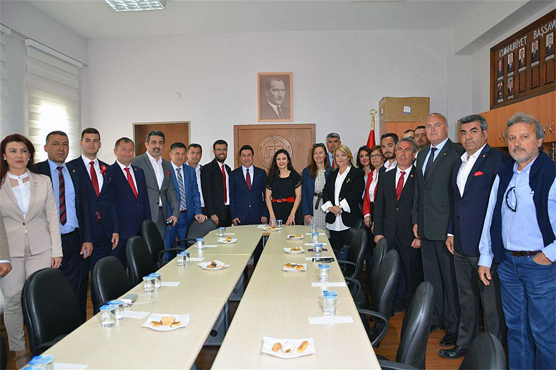 Ahmet Aras ve meclis üyeleri mazbatalarını aldılar 3