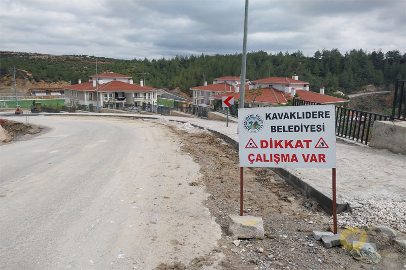 Kavaklıdere yoluyla, binasıyla rengarenk oluyor