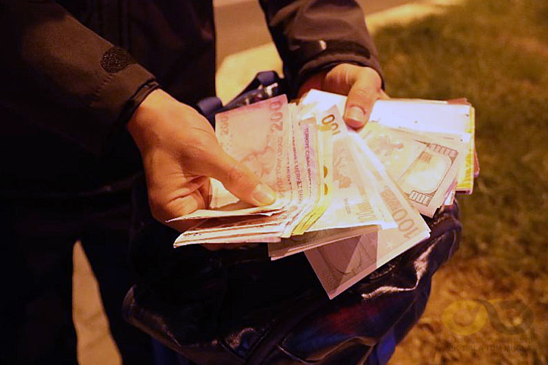 Belediye görevlileri binlerce lira buldu