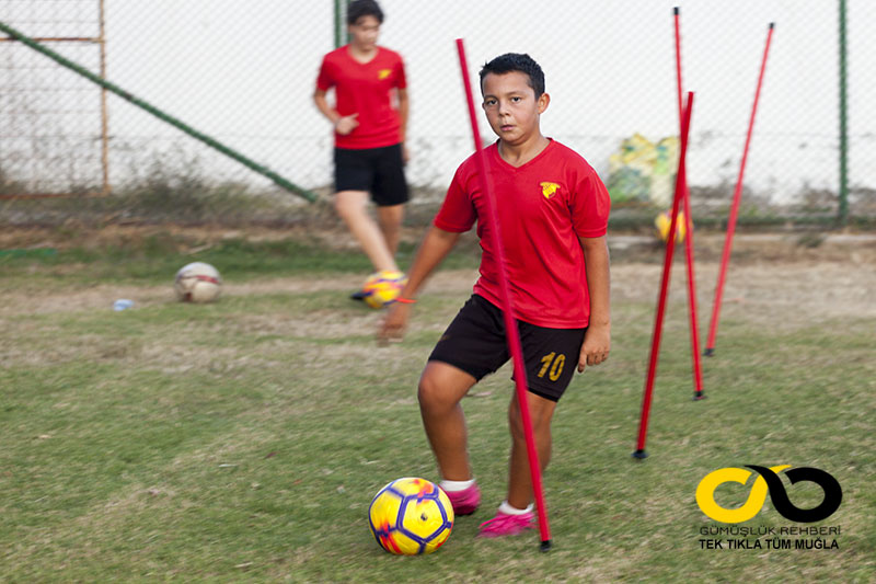 Göztepe Futbol Okulu 10