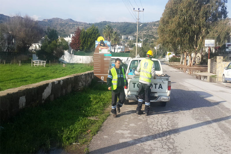 Bodrum'da izinsiz tabelalar toplanıyor - Görsel: Bodrum Belediyesi 4