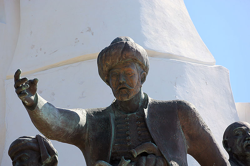 Amiral Turgut Reis’in heykeli bakım ve ilgi bekliyor - Fotoğraf: Yalçın Çakır 6