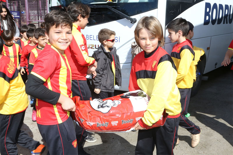 Bodrum, Minik sporculardan barınağa ziyaret 3