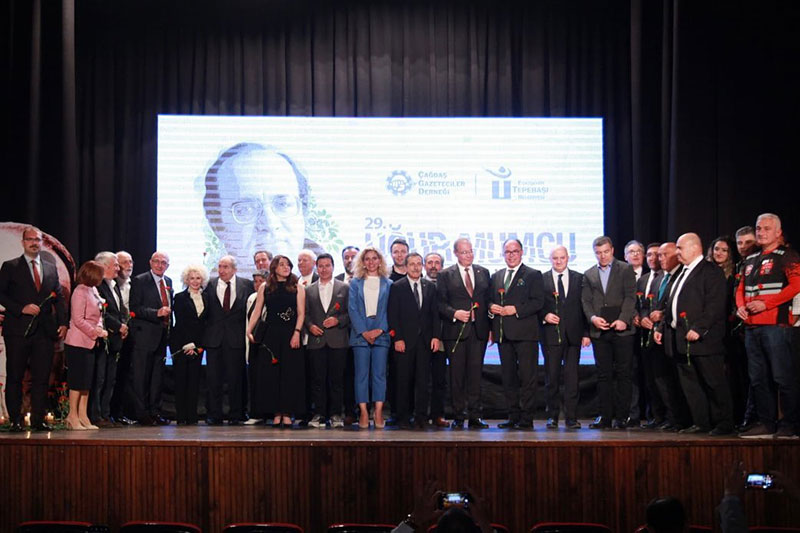 Bodrum Belediye Başkanı Ahmet Aras'a ödül, 14 Mayıs 2022 - Eskişehir