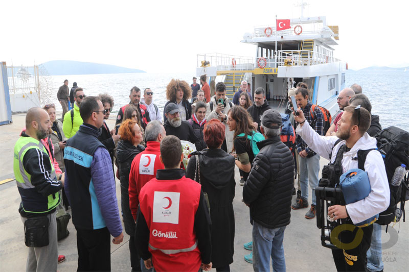 Aid to earthquake victims from Greece 2