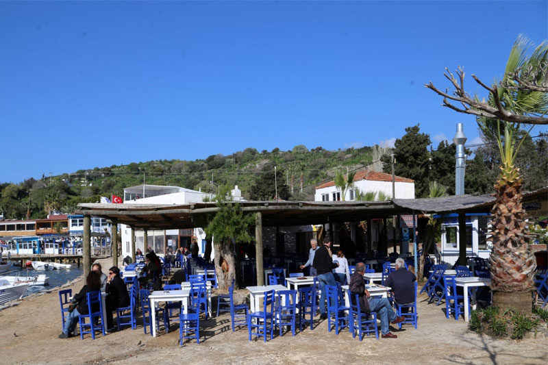 Gümüşlük Belediye Çay Bahçesi - Görsel Bodrum Belediye A.Ş.'ye aittir.