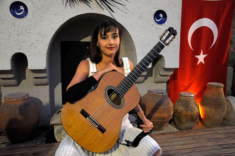 Gümüşlük Festivali'nde Begül Erhan konseri 3
