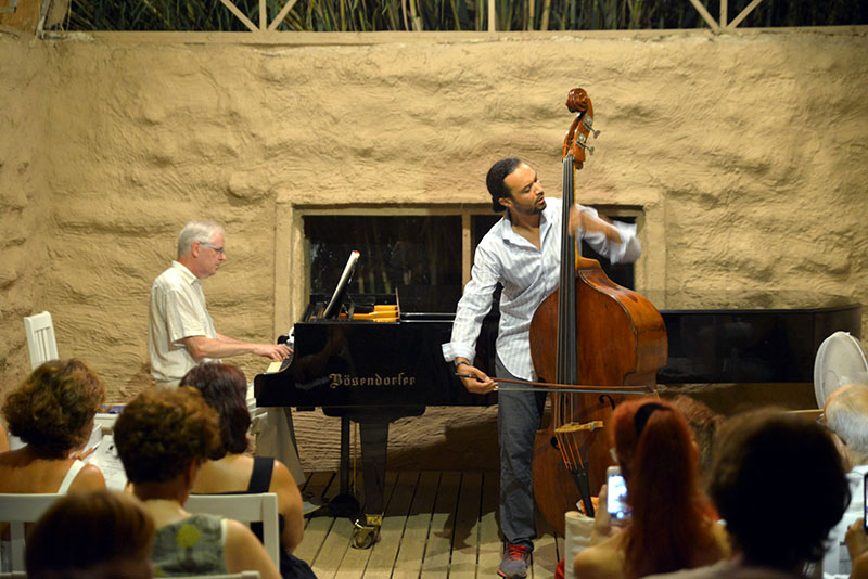 Atiba Starr, Anthony Scholl