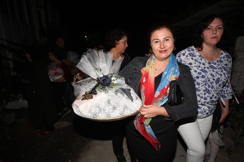 Özak, Erdem ve Karakaya'ların mutlu günü 16