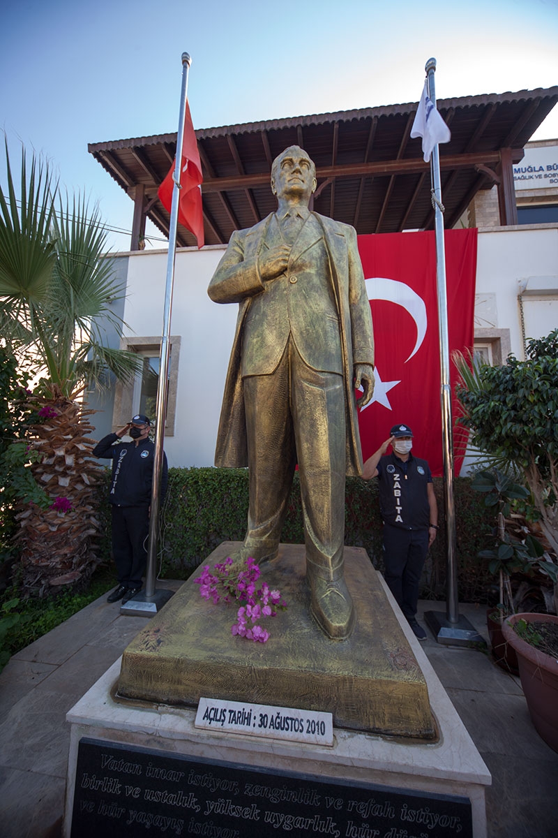 Gümüşlük mahallesinde 29 Ekim Cumhuriyet Bayramı öncesi ATA'ya saygı etkinliği 7