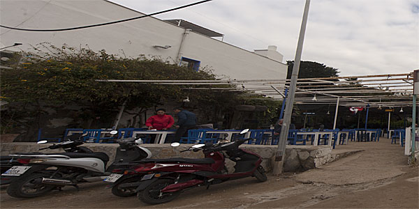 Faik'in Gayvesi; Çay bahçesi; Cafe; Kardeşler Köftecisi