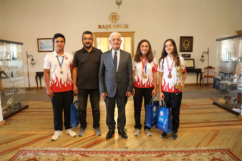 Başarılı Okçulardan Başkan Gürün’e Ziyaret 3