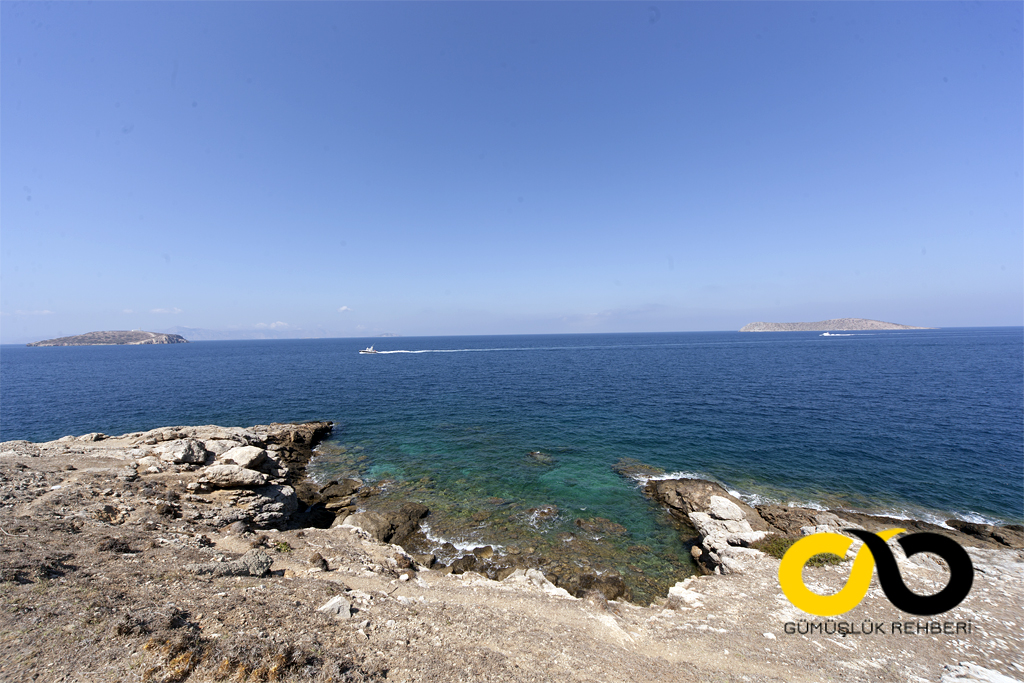 Gümüşlük fotoğrafı, gümüşlük fotoğraf, gümüşlük çavuş adası, kardak kayalıkları, gümüşlük Bayraktepe sahili