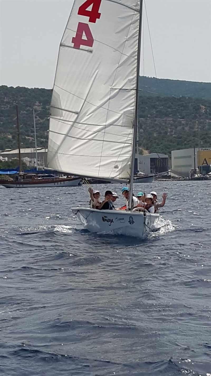 Bodrum'da spor.. 200 öğrenci yelkenle tanıştı 2