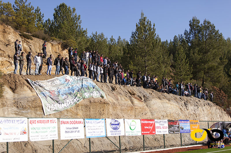 Menteşe Yerküpespor taraftarları 15.12.2019 Fotoğraf Yalçın Çakır