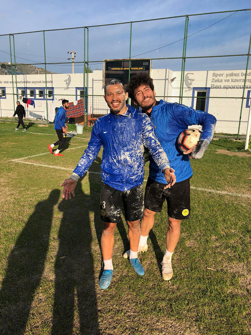 Gümüşlükspor'un golcüsü Yasin Memiş'e sürpriz doğum günü 4