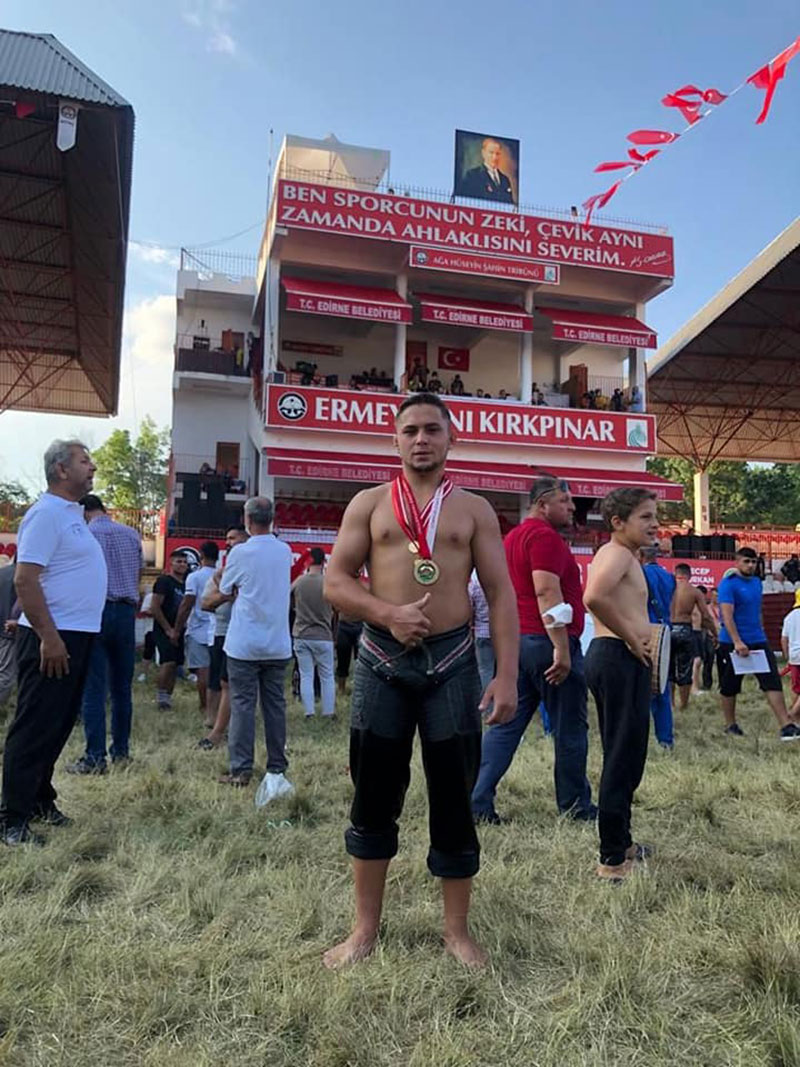 Muğla Büyükşehir Belediyesi'nin güreşçisi Ozan Kıl