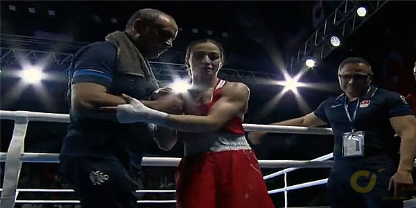 Milli boksör Buse Naz Çakıroğlu, yarı finalde