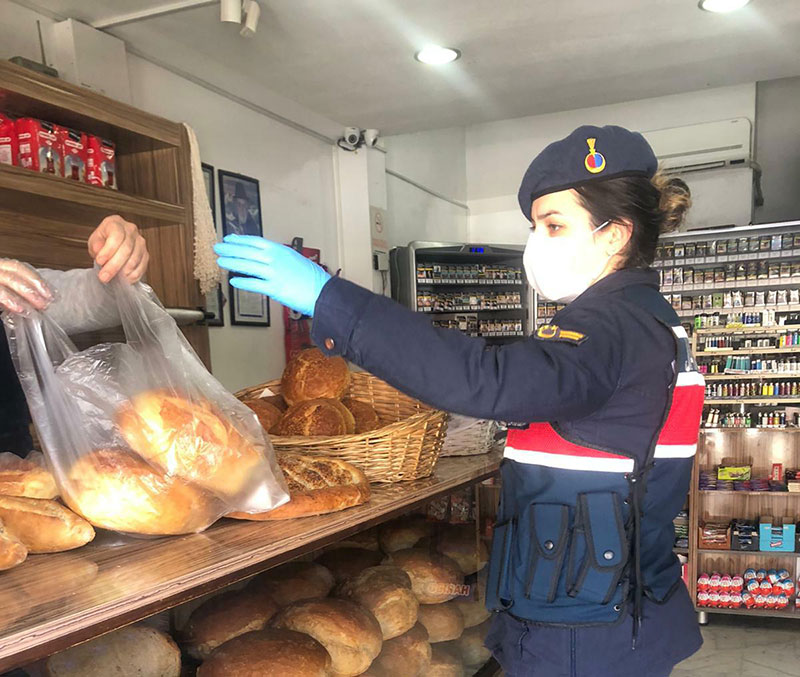 Muğla Jandarma'dan sokak sokak yardım 7