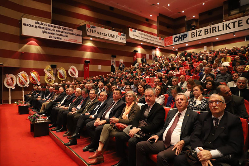 CHP Muğla'da Zeybekoğlu yeniden il başkanı 4