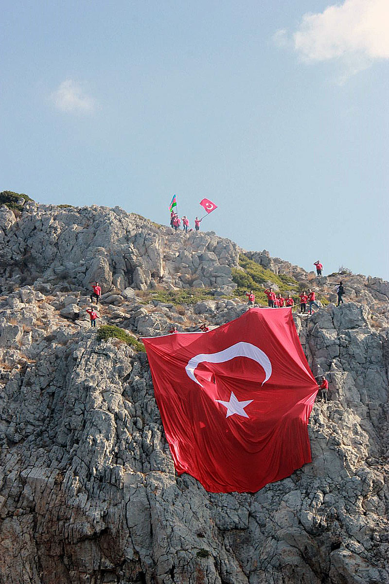 Ak Parti Bodrum'dan sıradışı kutlama 2