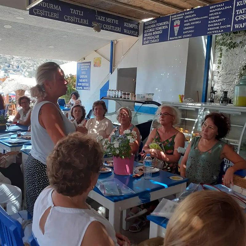 CHP Bodrum Kadın Kolları Gümüşlükte 2